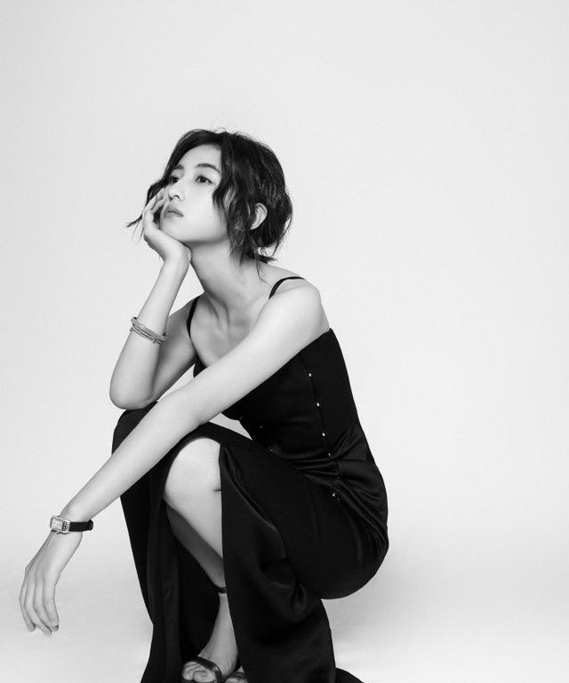 张子枫高级感写真