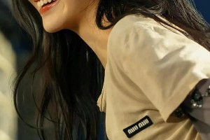 新一代谋女郎刘浩存：张艺谋力捧的新星